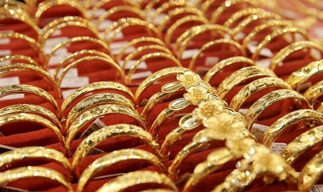 Giá vàng hôm nay 16/2/2025 giảm, vàng SJC hạ 1 triệu đồng mỗi lượng Giá vàng hôm nay 16/2/2025 giảm, vàng SJC hạ 1 triệu đồng mỗi lượng