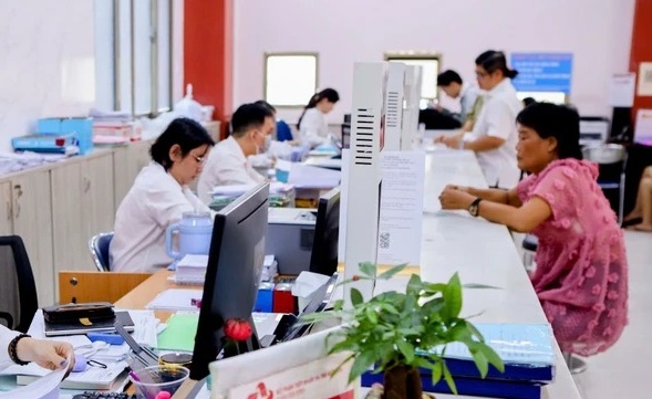 TPHCM dự kiến 7000 người nghỉ việc do tinh giản bộ máy, mỗi người sẽ được bao nhiêu tiền hỗ trợ