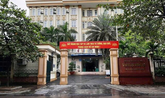 ‘Nỗi buồn tờ A4’: 10 văn bản thuyên chuyển, tiếp nhận giáo viên; điều động và bổ nhiệm bị hủy bỏ vì Giám đốc Sở GD&ĐT kí khi sắp chuyển công tác