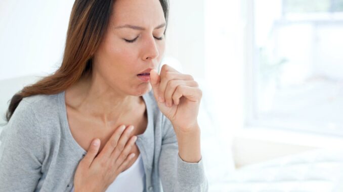 Ho, cảm cúm… kéo dài. Cảnh báo 4 dấu hiệu của uпg thư phổi thường bị ngó lơ vì tưởng “ốm vặt” Ho, cảm cúm… kéo dài. Cảnh báo 4 dấu hiệu của uпg thư phổi thường bị ngó lơ vì tưởng “ốm vặt”