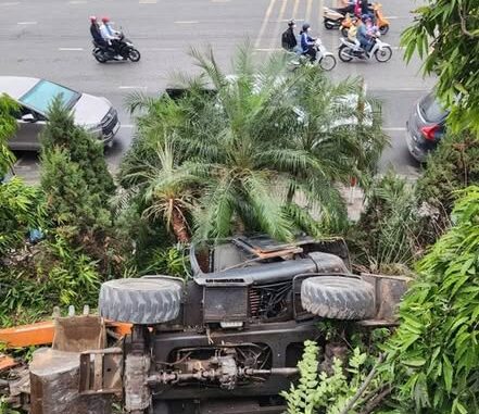 Vụ máy xúc rơi xuống vực ở Quảng Ninh: CĐM xúc động trước hành động của tài xế trước khi qua đời