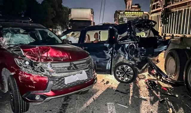 Tai nạn giao thông nghiêm trọng, 11 xe ô tô tông nhau liên hoàn trên cao tốc Tai nạn giao thông nghiêm trọng, 11 xe ô tô tông nhau liên hoàn trên cao tốc