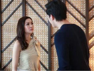 Thấy số điện thoại của ả bồ gọi đến chồng cuống quýt bắt xe đi luôn. Dù đ::au lắm nhưng chị không lao đi đ::á::nh gh::en mà lẳng lặng vào bếp nấu cơm ngon cả cả nhà chồng. Những ngày sau đó chị vẫn làm xuất sắc vai trò dâu hiền vợ thảo vun vén cho nhà chồng. Không chỉ thế chị còn âm thầm gom góp tiền bạc mặc kệ chồng ch:::áy hết mình bên nhân tình. Để rồi 1 năm sau khi đã nắm trong tay 2 căn nhà cùng cuốn sổ tiết kiệm 5 tỷ chị mới quyết định chốt hạ 1 cú khiến anh ‘tay trắng’ cùng tờ đơn ly hôn giao chồng…