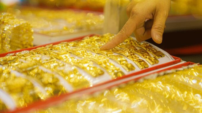 Giá vàng mới nhất chiều 15/5: Chúc mừng bà con đang vay vàng, giảm cực sâu rồi Giá vàng mới nhất chiều 15/5: Chúc mừng bà con đang vay vàng, giảm cực sâu rồi