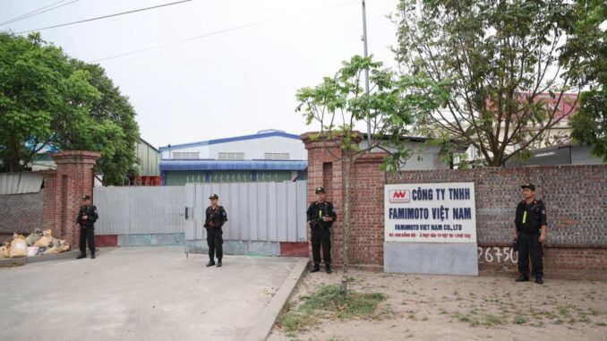 Trời ơi chia buồn với những bà con đã mua phải bột canh, mì chính, dầu ăn của công ty này: Quá kinhkhung Trời ơi chia buồn với những bà con đã mua phải bột canh, mì chính, dầu ăn của công ty này: Quá kinhkhung