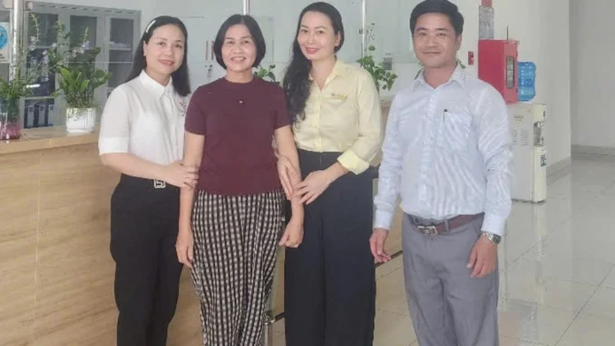 Niềm vui tột cùng: Chủ nhân tờ vé số giải đặc biệt bị rách đã được nhận hơn 1,8 tỷ đồng Niềm vui tột cùng: Chủ nhân tờ vé số giải đặc biệt bị rách đã được nhận hơn 1,8 tỷ đồng
