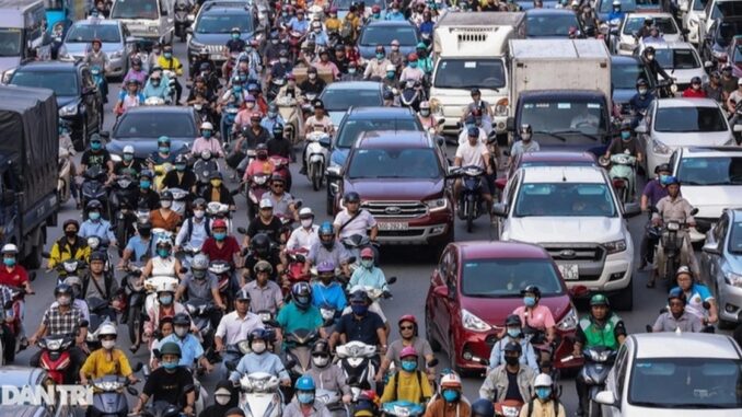 Không có chuyện cấm ô tô sản xuất trước năm 2017 vào Hà Nội và TPHCM Không có chuyện cấm ô tô sản xuất trước năm 2017 vào Hà Nội và TPHCM