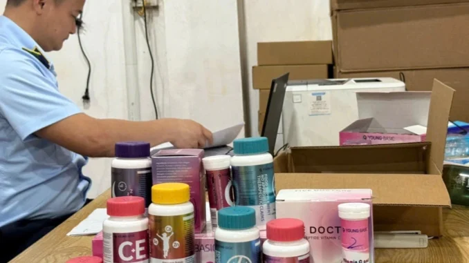 TPHCM khẩn cấp rà soát thuốc, thiết bị y tế, thực phẩm chức năng giả TPHCM khẩn cấp rà soát thuốc, thiết bị y tế, thực phẩm chức năng giả