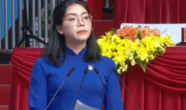 Cô gái phát biểu ở đại lễ 30/4 là ai?