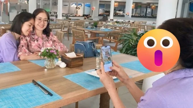 Lê Phương 'nũng nịu' với mẹ ruột trước mặt mẹ chồng, thái độ lộ quan hệ sui gia Lê Phương 'nũng nịu' với mẹ ruột trước mặt mẹ chồng, thái độ lộ quan hệ sui gia