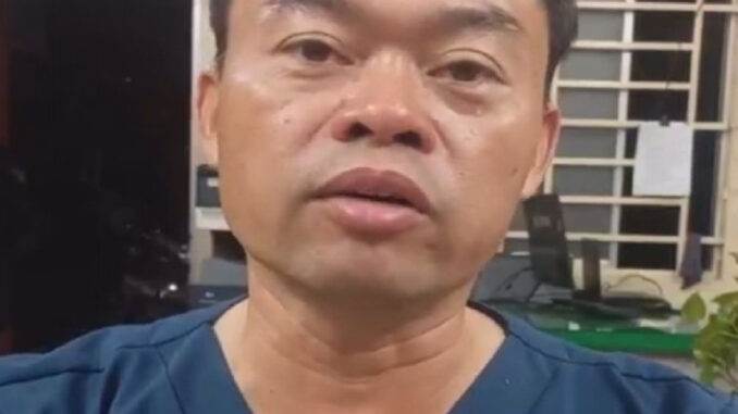 Tạm giữ hình sự bác sĩ dùng dao đâm đồng nghiệp tại phòng khám Tạm giữ hình sự bác sĩ dùng dao đâm đồng nghiệp tại phòng khám