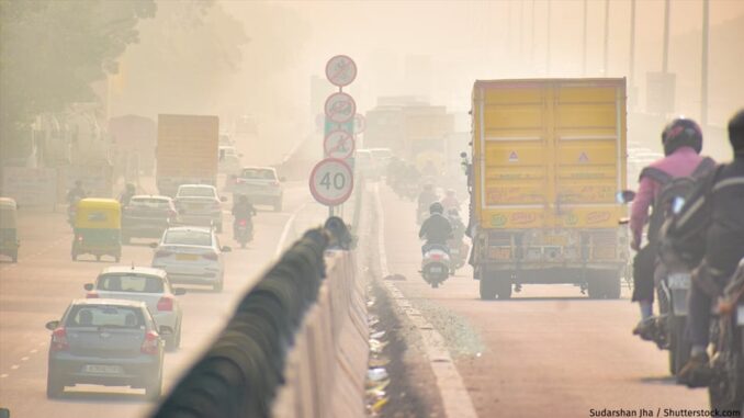 Báo động ô nhiễm không khí: Đề xuất sớm kiểm định khí thải xe máy Báo động ô nhiễm không khí: Đề xuất sớm kiểm định khí thải xe máy
