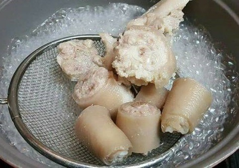 Bộ phận cuối cùng của con lợn nhưng lợi ích lại là hàng đầu Bộ phận cuối cùng của con lợn nhưng lợi ích lại là hàng đầu