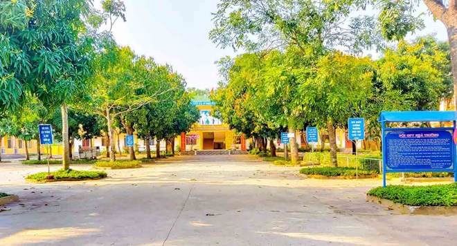 Chia buồn với 61 giáo viên tại Vinh: Thế này thì họ biết sống làm sao Chia buồn với 61 giáo viên tại Vinh: Thế này thì họ biết sống làm sao