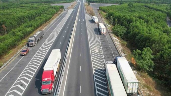 650 km cao tốc chưa có trạm dừng nghỉ, lại “vệ sinh 0 đồng” 650 km cao tốc chưa có trạm dừng nghỉ, lại “vệ sinh 0 đồng”