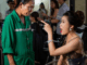 Cô lao công đi gội đầu bị vợ tỷ phú sỉ nhục khiến cô phải rời đi trong nước mắt, 30 phút sau, một người đàn ông bước tới khiến vợ tỷ phú phải trả giá đắt