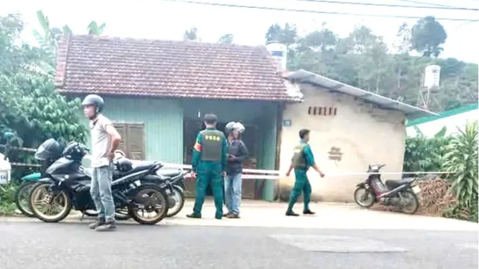 Rùng mình phát hiện thi thể phân hủy trong nhà tắm sau gần một năm khóa cửa Rùng mình phát hiện thi thể phân hủy trong nhà tắm sau gần một năm khóa cửa