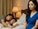 Bắt tại trận chồng ôm bồ ngủ tít, vợ lẳng lặng lấy ghế ngồi chờ và cái kết hả dạ