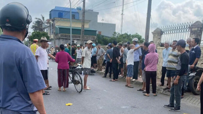 Thương tâm: Hai vợ chồng già gặp nạn, tử vong trên đường Thương tâm: Hai vợ chồng già gặp nạn, tử vong trên đường