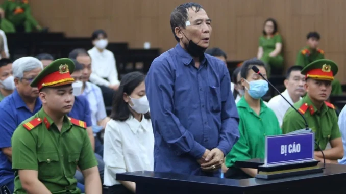 Những người bị doanh nhân nước ngoài ‘bỏ rơi’ sau thương vụ buôn lậu đất hiếm Những người bị doanh nhân nước ngoài ‘bỏ rơi’ sau thương vụ buôn lậu đất hiếm