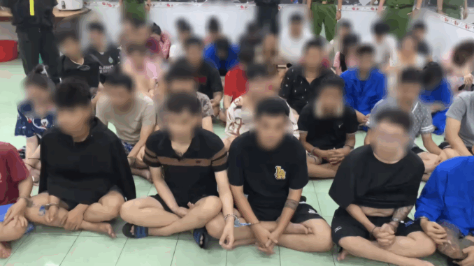 Nhiều “ông trùm” lộ diện trong chuyên án 4 tiếp viên hàng không xách m:a t:úy Nhiều “ông trùm” lộ diện trong chuyên án 4 tiếp viên hàng không xách m:a t:úy