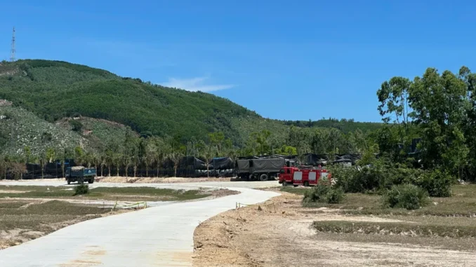 Chuẩn bị chu đáo nơi an nghỉ của nguyên Chủ tịch nước Trần Đức Lương Chuẩn bị chu đáo nơi an nghỉ của nguyên Chủ tịch nước Trần Đức Lương