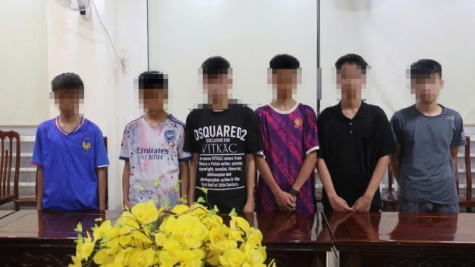 Bắt giữ nhóm trộm ‘nhí’ chuyên đi trộm xe máy, 2 đối tượng còn đi học Bắt giữ nhóm trộm ‘nhí’ chuyên đi trộm xe máy, 2 đối tượng còn đi học