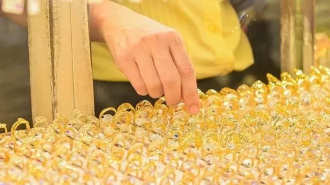 Giá vàng hôm nay, 15-5: Lao dốc đáng kể, đua nhau chốt lời Giá vàng hôm nay, 15-5: Lao dốc đáng kể, đua nhau chốt lời