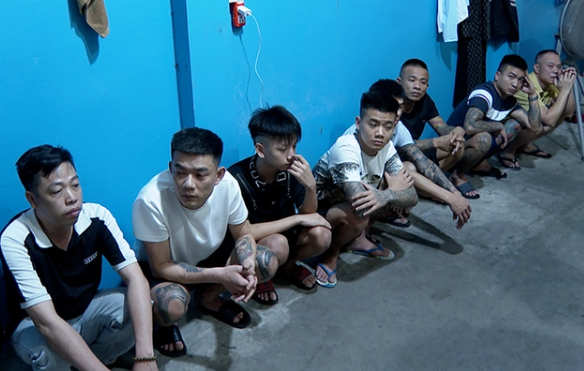 Phát hiện 28 nữ nhân viên trong khu nhà tr ọ r à o k::í n d ây thép g:::”ai ở Thái Bình