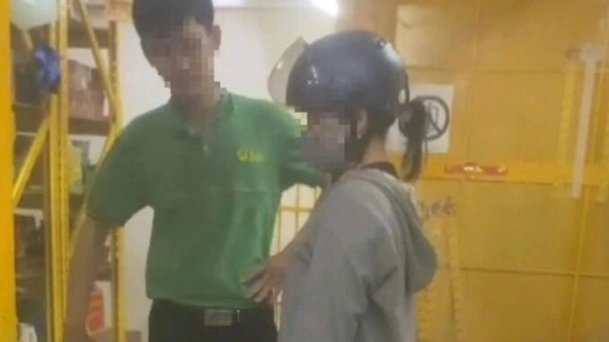 Lý do nữ Hiệu trưởng l:.ấ:.y c::.ắ:.p đồ tại cửa hàng Bách Hóa Xanh Lý do nữ Hiệu trưởng l:.ấ:.y c::.ắ:.p đồ tại cửa hàng Bách Hóa Xanh