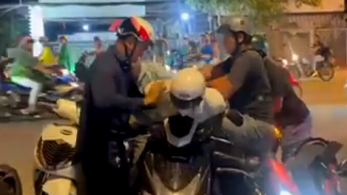 Đã bắt được hai tên cướp tiệm vàng Đã bắt được hai tên cướp tiệm vàng