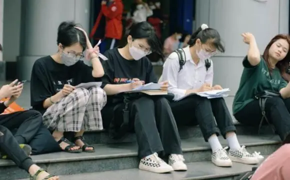 5 ngành nghề có tỷ lệ sinh viên thất nghiệp khi ra trường cao nhất