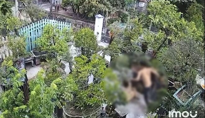 Chồng vũ phu ‘thượng cẳng chân, hạ cẳng tay’ với vợ giữa sân ở Phú Yên, công an khẩn trương vào cuộc Chồng vũ phu ‘thượng cẳng chân, hạ cẳng tay’ với vợ giữa sân ở Phú Yên, công an khẩn trương vào cuộc