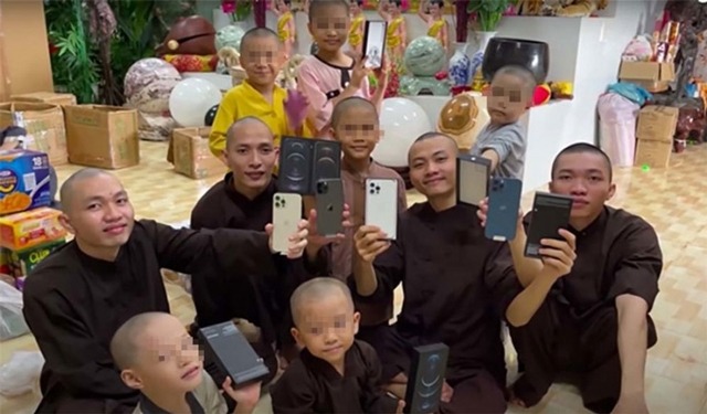 Lời khai chấn động của con trai Lê Tùng Vân, lộ diện kẻ đứng sau xúi giục Tịnh Thất Bồng Lai chống đối Lời khai chấn động của con trai Lê Tùng Vân, lộ diện kẻ đứng sau xúi giục Tịnh Thất Bồng Lai chống đối