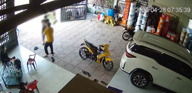 Tình trạng sức khỏe tài xế ô tô bị bắn ở Vĩnh Long: Liệt nửa người, không hiểu lời nói Tình trạng sức khỏe tài xế ô tô bị bắn ở Vĩnh Long: Liệt nửa người, không hiểu lời nói