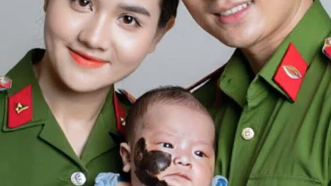 Vừa Sinh Ra Đã Bị Gia Đình Giàu Có Ruồng Bỏ Vì Vết Bớt, Sự Thật Động Trời Phía Sau Khiến Ai Cũng Sốc Vừa Sinh Ra Đã Bị Gia Đình Giàu Có Ruồng Bỏ Vì Vết Bớt, Sự Thật Động Trời Phía Sau Khiến Ai Cũng Sốc