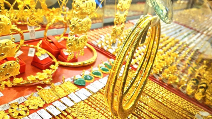 Giá vàng hôm nay 4/5/2025: Chốt tuần giảm, cảnh báo tiếp tục lao dốc Giá vàng hôm nay 4/5/2025: Chốt tuần giảm, cảnh báo tiếp tục lao dốc