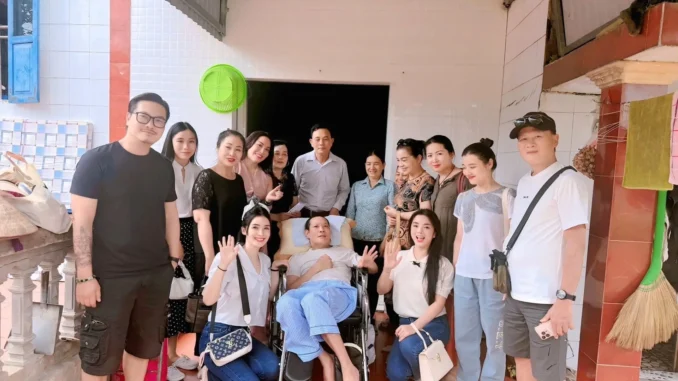 Diễn viên Thái Hòa liệt nửa người Diễn viên Thái Hòa liệt nửa người