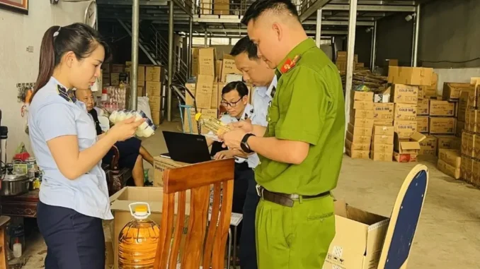 Phát hiện và buộc tiêu huỷ 700 chai dầu gội giả mạo nhãn hiệu và nhập lậu Phát hiện và buộc tiêu huỷ 700 chai dầu gội giả mạo nhãn hiệu và nhập lậu