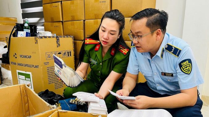 Công an Hà Nội phá chuyên án 100 tấn thuốc tân dược, thực phẩm chức năng giả Công an Hà Nội phá chuyên án 100 tấn thuốc tân dược, thực phẩm chức năng giả