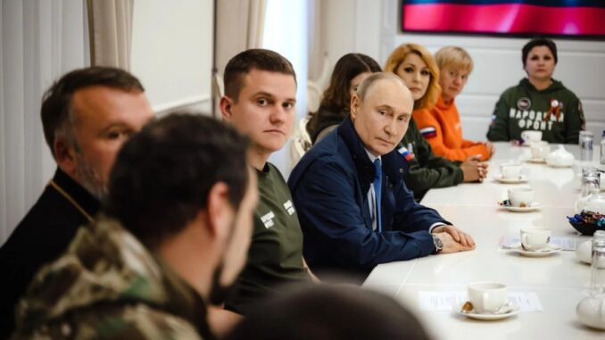 RIA: Trực thăng chở ông Putin rơi vào tâm chấn tấn công của Ukraine, quân đội Nga hành động khẩn RIA: Trực thăng chở ông Putin rơi vào tâm chấn tấn công của Ukraine, quân đội Nga hành động khẩn