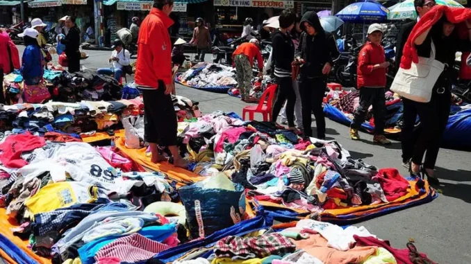 Cảnh báo: Quần áo chứa chất gây UNG THƯ vượt tiêu chuẩn 20 lần Cảnh báo: Quần áo chứa chất gây UNG THƯ vượt tiêu chuẩn 20 lần