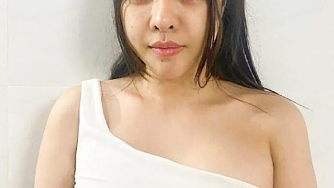 Tạm giữ cô gái Tạm giữ cô gái