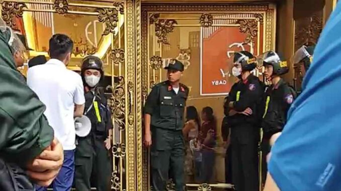 Trùm giang hồ Thanh Hóa vừa bị hàng chục công an khám nhà là ai? Trùm giang hồ Thanh Hóa vừa bị hàng chục công an khám nhà là ai?