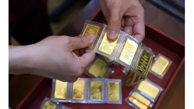 Giá vàng hôm nay 1.5.2025: Lao dốc xuống dưới 120 triệu đồng Giá vàng hôm nay 1.5.2025: Lao dốc xuống dưới 120 triệu đồng