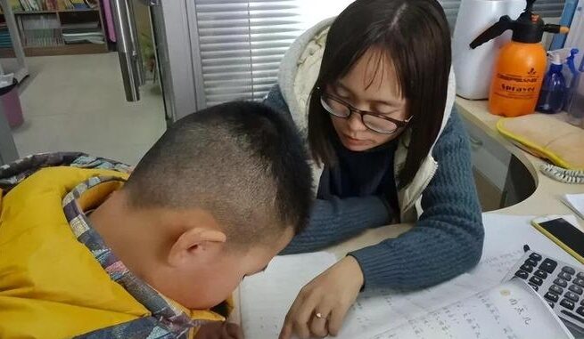 Khác biệt giữa trẻ có mẹ đi làm kiếm tiền trẻ có mẹ ở nhà nội trợ: Càng lớn càng thể hiện rõ chênh lệch Khác biệt giữa trẻ có mẹ đi làm kiếm tiền trẻ có mẹ ở nhà nội trợ: Càng lớn càng thể hiện rõ chênh lệch