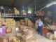 Đột kích kho hàng lậu 34.000 sản phẩm, phát hiện chân gà, xúc xích thối rữa
