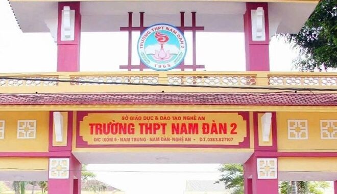 Đình chỉ giám thị phát ngôn không chuẩn mực trong kỳ thi tuyển sinh lớp 10 Đình chỉ giám thị phát ngôn không chuẩn mực trong kỳ thi tuyển sinh lớp 10