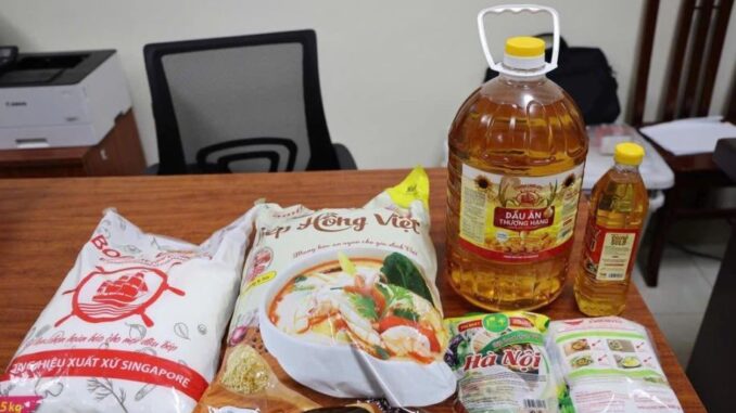 Trộn phụ gia nhập lậu rẻ tiền để làm hạt nêm, bột canh, mì chính giả Trộn phụ gia nhập lậu rẻ tiền để làm hạt nêm, bột canh, mì chính giả