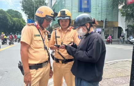 Chú ý: Từ nay nếu xe máy thiếu bộ phận này sẽ bị ph:ạt tới 3 triệu đồng, ai cũng cần nắm rõ
